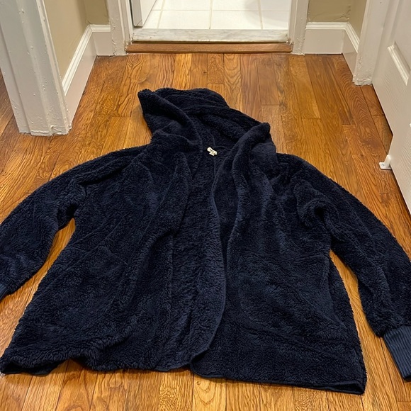 Hive & Thread Other - Hive & Thread Plush Sherpa Blanket Cardigan